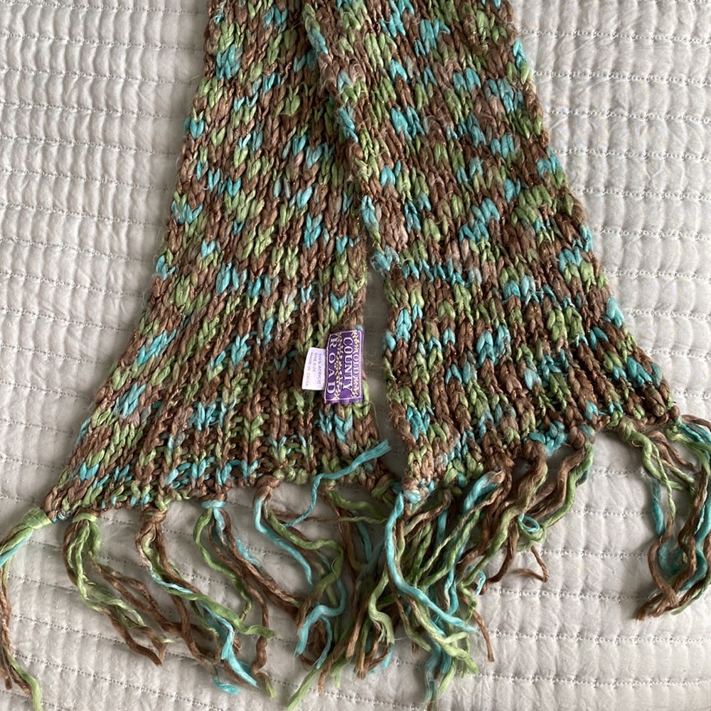 Old county road brand scarf - Picture 4 of 4